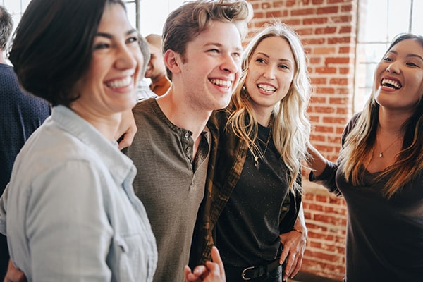 Gruppe von Menschen die Ausbilder werden